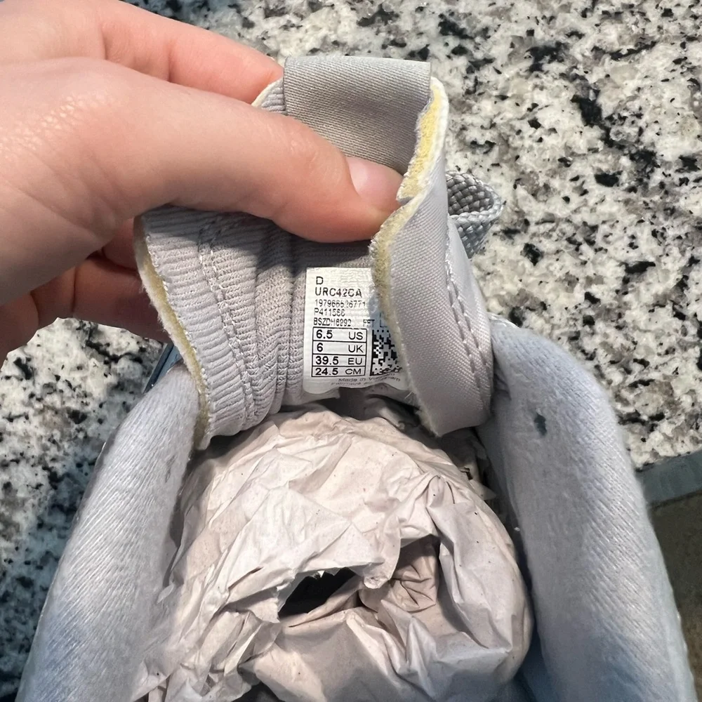 New Balance RC42 Silver Sneakers - Picture 3 of 3